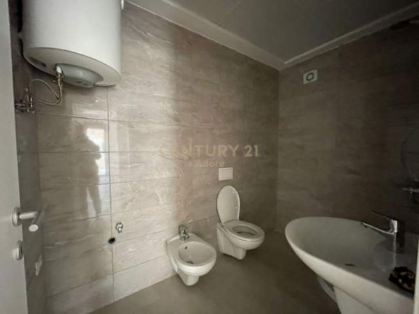 Tirane, jepet me qera apartament duplex 2+1+BLK Kati 2, 95 m² 500 Euro (Don Bosko)