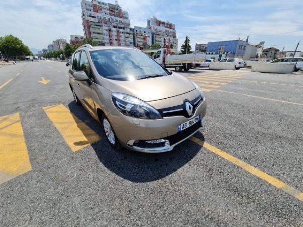 Tirane, shes makine Renault GRAND SCENIC 3 Viti 2015, 10.000 Euro