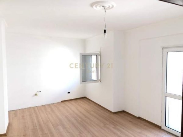Durres, shitet apartament 1+1+BLK Kati 3, 80 m² 80.000 Euro (vollga)