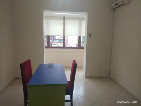 Tirane, jepet me qera 2+1+BLK Kati 2, 75 m² 400 Euro