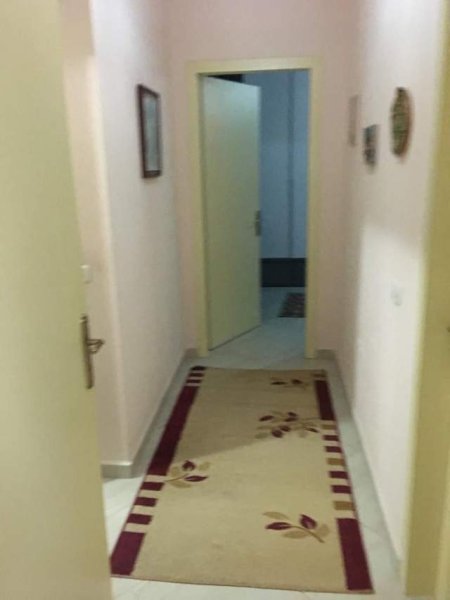 Tirane, jepet me qera apartament 2+1+BLK Kati 3, 90 m² 310 Euro (pallatet derveni)yzberisht