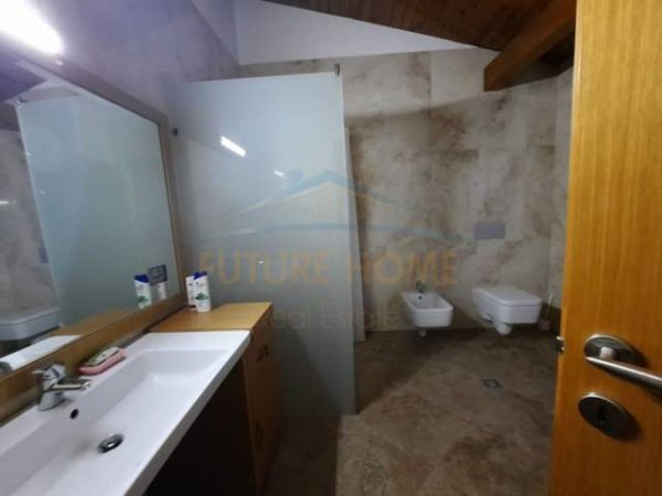 Tirane, jepet me qera Penthouse 2+1+A+BLK Kati 8, 210 m² 1.500 Euro (Garda)