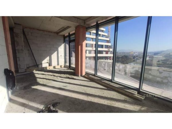 Tirane, shitet apartament Kati 8, 169 m² 357.000 Euro (Liqeni i Tiranes)