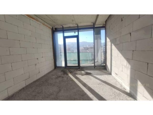 Tirane, shitet apartament Kati 8, 169 m² 357.000 Euro (Liqeni i Tiranes)