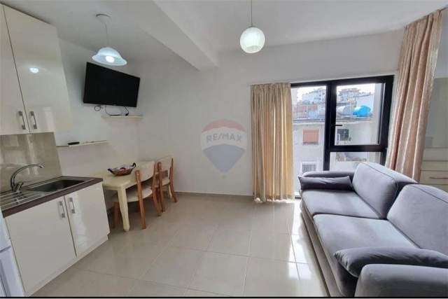 Tirane, shitet garsonier 1+1 Kati 2, 38 m² 85.000 Euro (prane Juridikut)