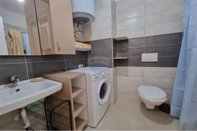 Tirane, shitet garsonier 1+1 Kati 2, 38 m² 85.000 Euro (prane Juridikut)