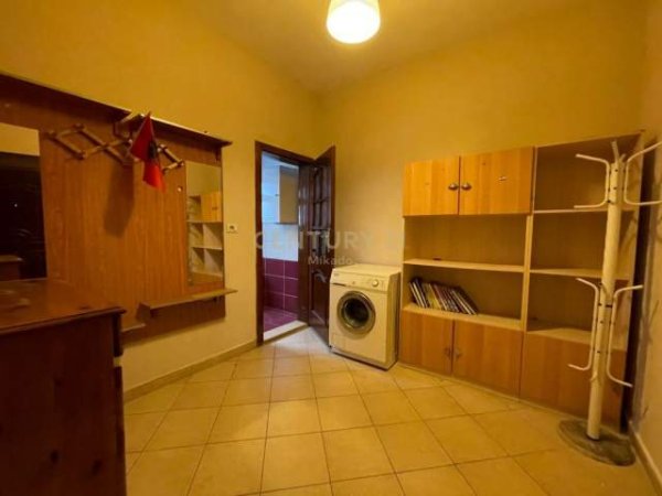 Tirane, shitet apartament Kati 3, 80 m² 67.000 Euro (Ali Demi)