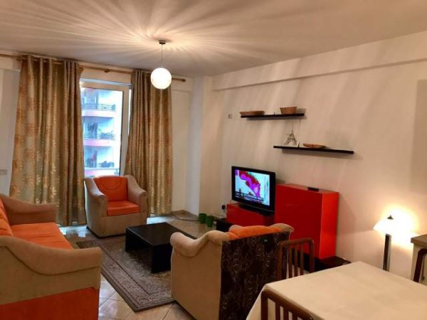 Tirane, jepet me qera apartament 2+1 Kati 2, 42.000 Leke