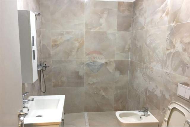Tirane, jepet me qera apartament 2+1 Kati 5, 75 m² 400 Euro (Rruga e Dibres)