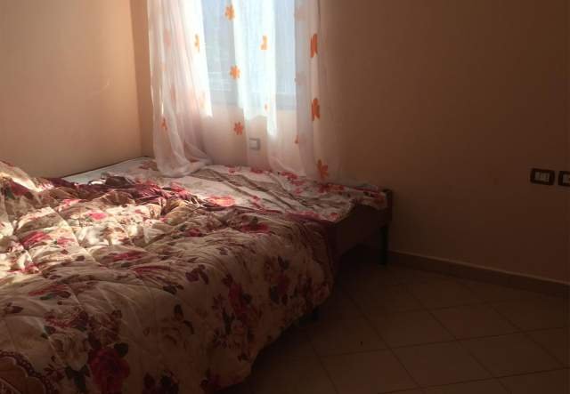 Elbasan, jepet me qera apartament 85 m² 20.000 Leke