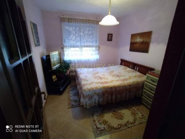 Tirane, shitet apartament 3+1+A+BLK Kati 4, 100 m² 150.000 Euro (Libri Universitar)