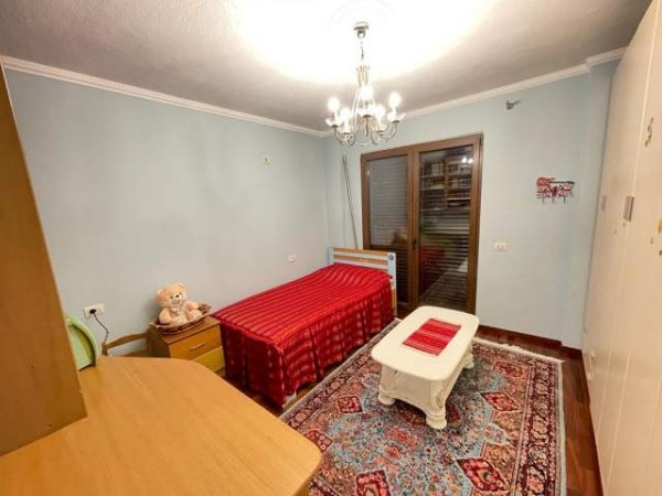 Tirane, shes apartament 3+1+BLK Kati 2, 140 m² 210.000 Euro (Myslym Shyr)
