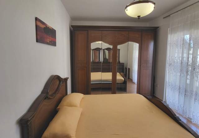 Tirane, jepet me qera apartament 102 m² 500 Euro