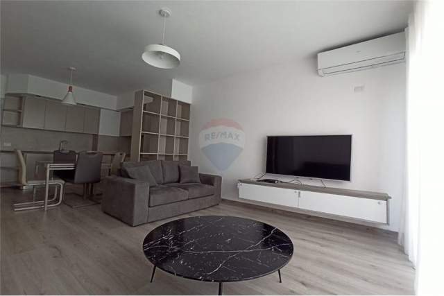 Tirane, jepet me qera apartament 2+1 Kati 5, 100 m² 650 Euro (Frosina Plaku)