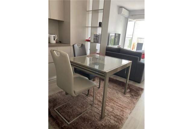 Tirane, jepet me qera apartament 2+1 Kati 5, 100 m² 650 Euro (Frosina Plaku)