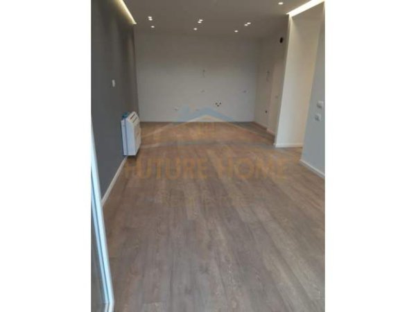 Tirane, jepet me qera apartament 3+1+A+BLK Kati 6, 110 m² 500 Euro (Frosina Plaku)