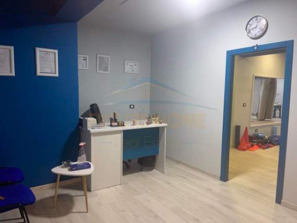 Tirane, shes dyqan Kati 1, 115 m² 172500 Euro (Zogu Zi)