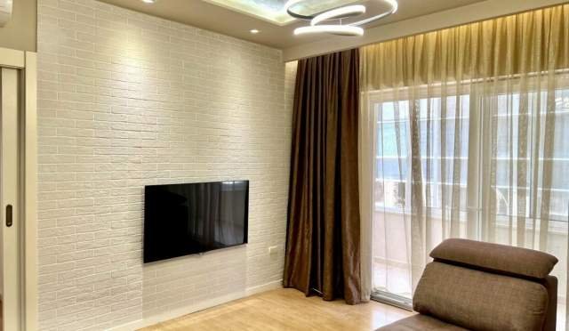 Tirane, jepet me qera apartament 2+1+A+BLK Kati 2, 200 m² 1.000 Euro (Komuna Parisit te Kristal Center)