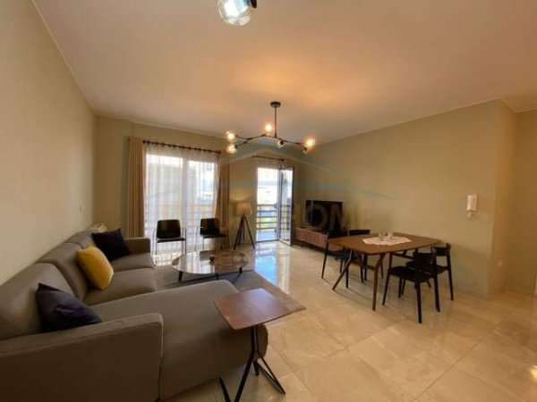 Tirane, jepet me qera apartament Kati 2, 93 m² 700 Euro (Komuna e Parisit)
