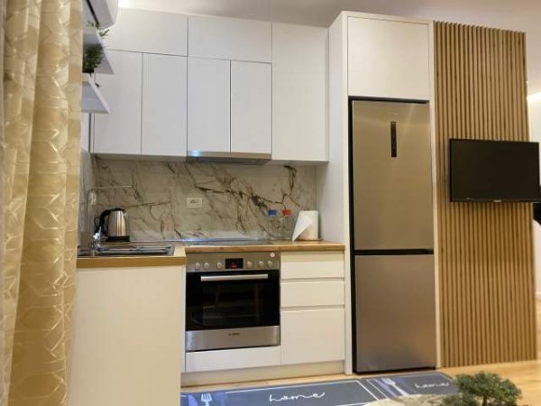 Tirane, jepet me qera apartament 1+1+BLK Kati 3, 65 m² 500 Euro (komuna e parisit)