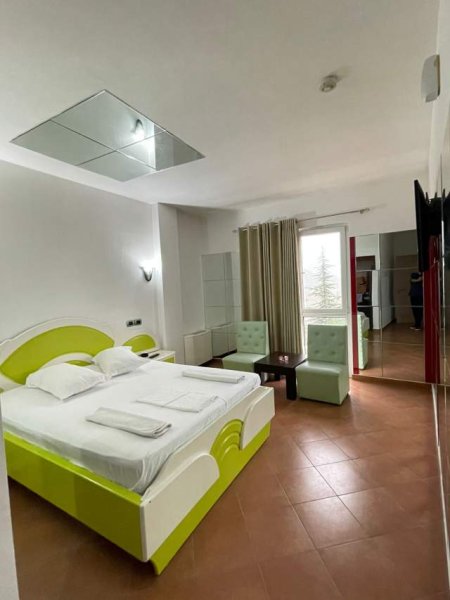 Tirane, shitet hotel Kati 4, 800 m² 900.000 Euro (Vaqarr)