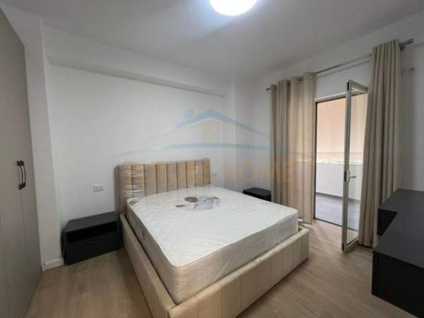 Tirane, jepet me qera apartament 2+1+BLK Kati 3, 124 m² 1.000  (Zogu i Zi)