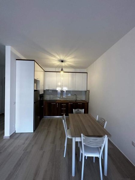 Tirane, shitet apartament Kati 7, 66 m² 115.000 Euro (Oasis Rezidence)