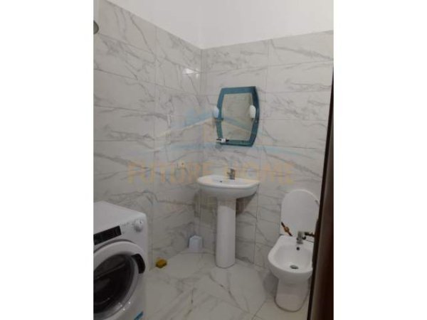 Tirane, jepet me qera apartament Kati 1, 115 m² 450 Euro (Unaza e re)
