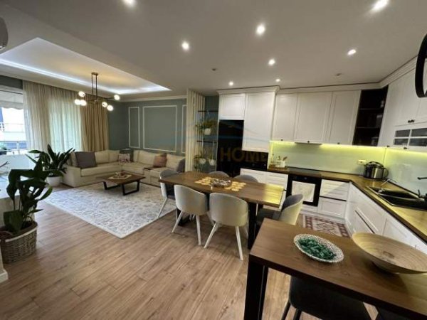 Tirane, shitet apartament Kati 2, 115 m² 170.000 Euro (Kinostudio)