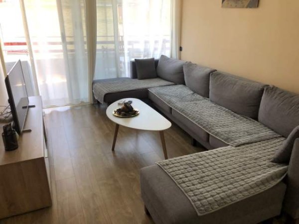 Tirane, jepet me qera apartament 2+1+BLK Kati 4, 95 m² 500 Euro (rruga Kongresi Manastirit)