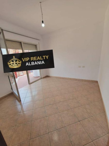 Tirane, jepet me qera apartament 1+1 Kati 4, 70 m² 400 Euro (prane Vizion Plus)