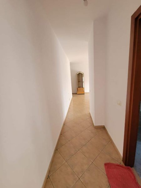 Tirane, jepet me qera apartament 1+1 Kati 4, 70 m² 400 Euro (prane Vizion Plus)