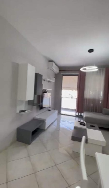 Tirane, shitet apartament 1+1 Kati 3, 74 m² 142.000 Euro (Komuna e Parisit, Rezidenca Niku)