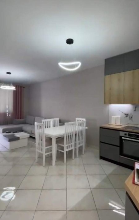 Tirane, shitet apartament 1+1 Kati 3, 74 m² 142.000 Euro (Komuna e Parisit, Rezidenca Niku)