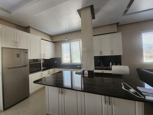 Tirane, jepet me qera apartament 2+1+BLK Kati 2, 150 m² 600 Euro (Pjeter Budi)