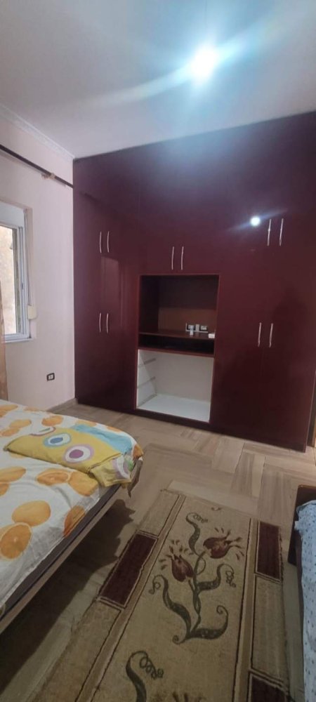 Tirane, jepet me qera apartament 2+1+A+BLK Kati 2, 100 m² 320 Euro (Ish parku i autobuzave)