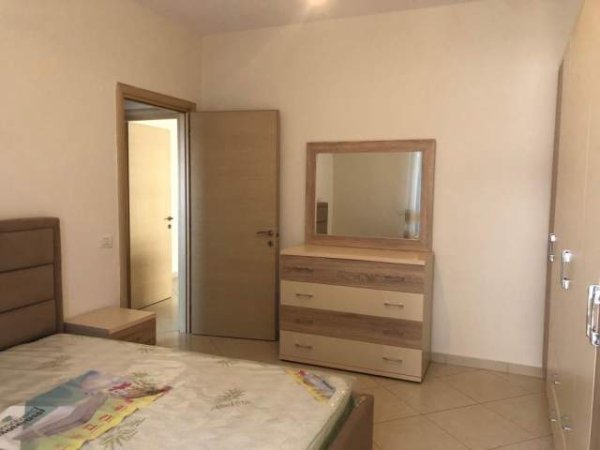 Tirane, jepet me qera apartament 2+1+BLK Kati 3, 110 m² 450 Euro (Yzberisht)