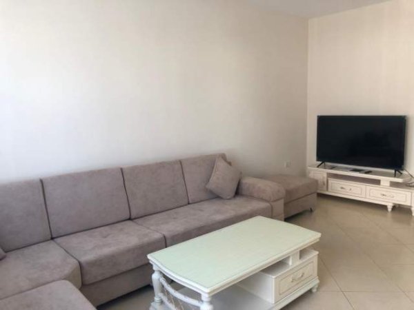 Tirane, jepet me qera apartament 2+1+BLK Kati 3, 110 m² 450 Euro (Yzberisht)