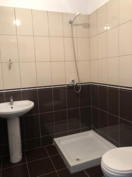 Tirane, jepet me qera apartament 2+1+BLK Kati 3, 110 m² 450 Euro (Yzberisht)