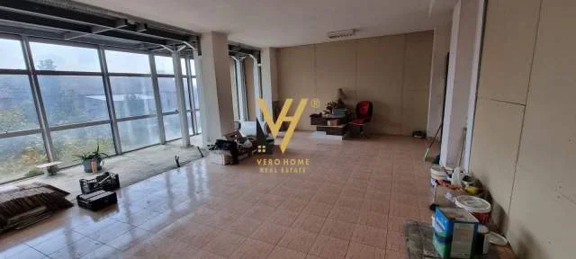 Tirane, jepet me qera ambjent biznesi Kati 1, 250 m² 1.600 Euro (kinostudio)