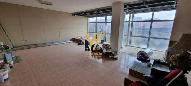 Tirane, jepet me qera ambjent biznesi Kati 1, 250 m² 1.600 Euro (kinostudio)