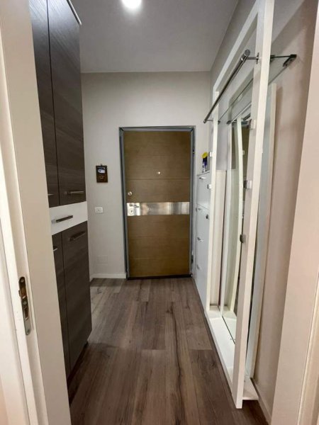Tirane, jepet me qera apartament 2+1+BLK Kati 10, 100 m² 600 Euro (Panorama)
