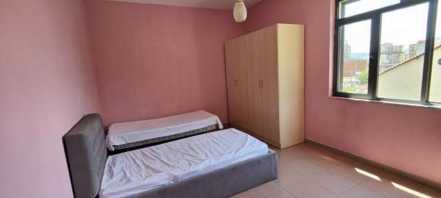 Tirane, shitet Kati 4, 0 m² 750.000 Euro (Xhamlliku)