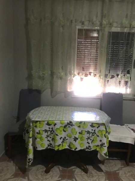 Tirane, jepet me qera apartament 4+1 Kati 1, 200 m² 22.000.000 Leke (Rr. Rame Sadria)