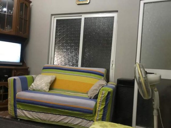 Tirane, jepet me qera apartament 4+1 Kati 1, 200 m² 22.000.000 Leke (Rr. Rame Sadria)