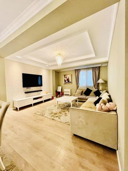 Tirane, shes apartament 2+1 137 m² Euro (Myslym Shyri)