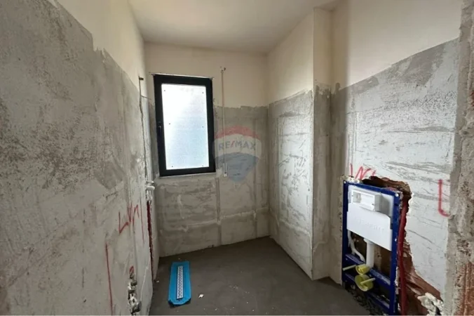 Tirane, shitet apartament , 110 m² 130.000 € 