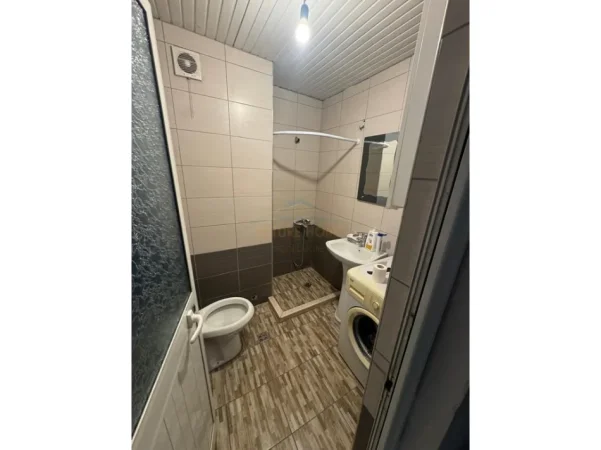 Tirane, jepet me qera 2+1 Kati 5, 80 m² 580 € (don bosko)