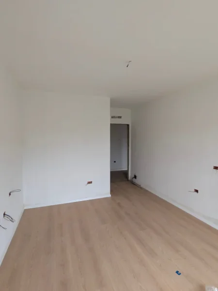 Tirane, shitet apartament 2+1 , 102 m² 132.000 € (paskuqan)