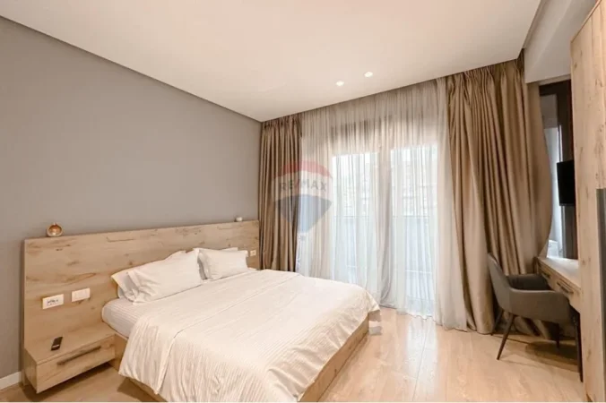 Tirane, shitet apartament 1+1 , 190 m² (Rruga e Barrikadave)